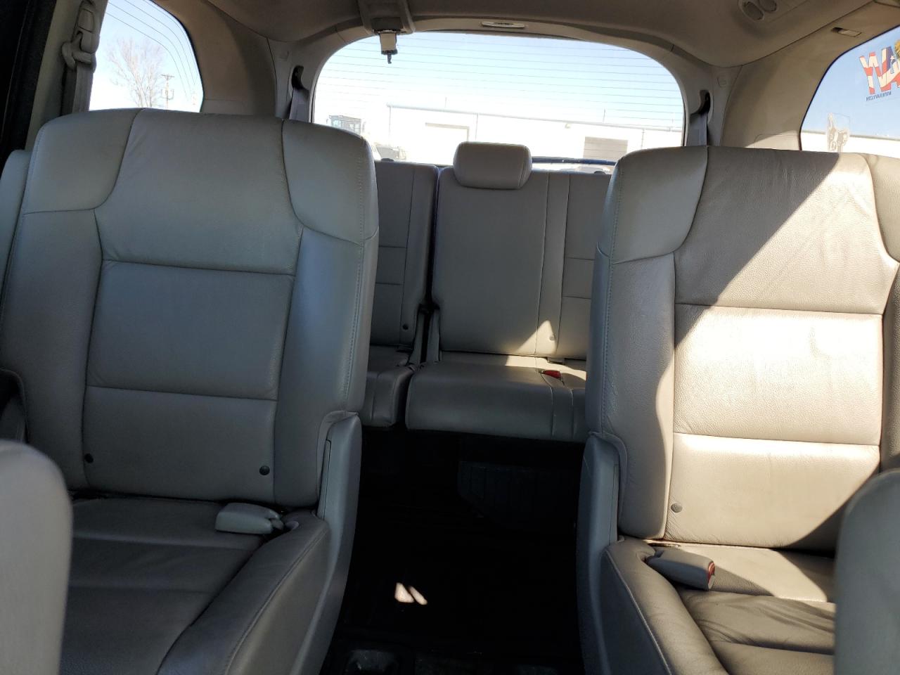 2011 Honda Odyssey - Image 10