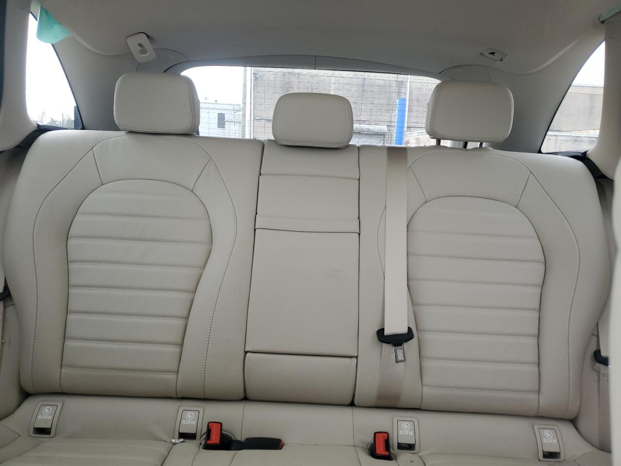 2017 Mercedes-Benz GLC - Image 10