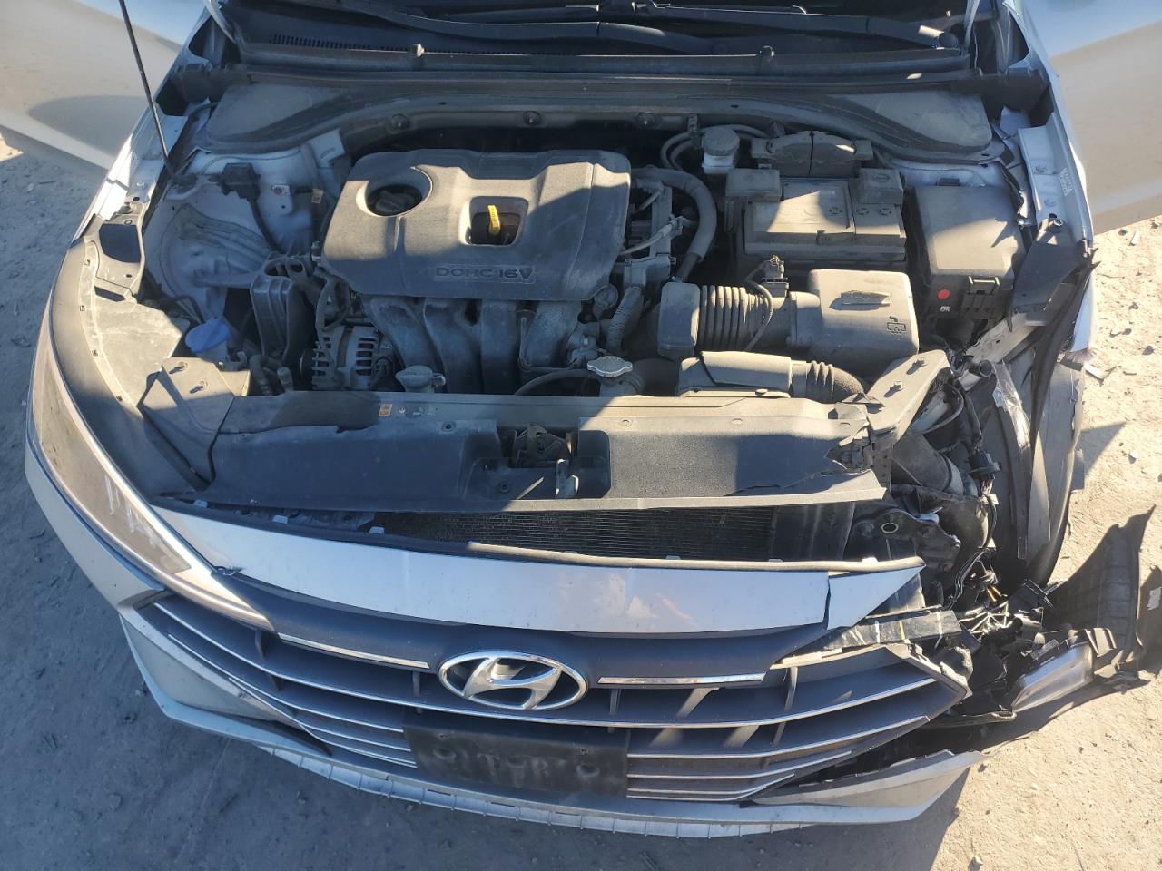 2020 Hyundai Elantra - Image 11