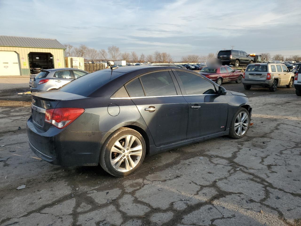 2014 Chevrolet Cruze - Image 3