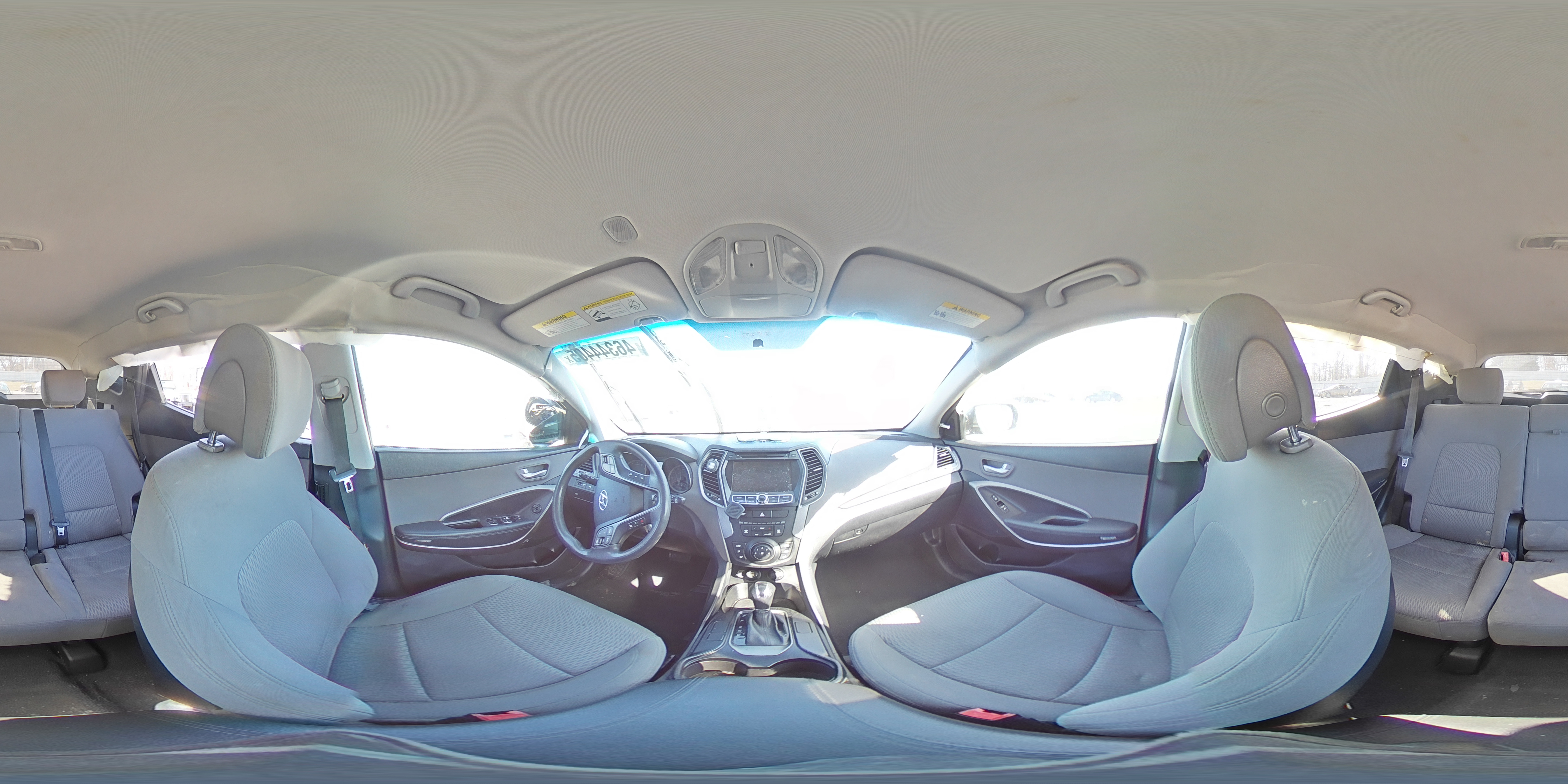 2015 Hyundai Santa Fe - Image 14