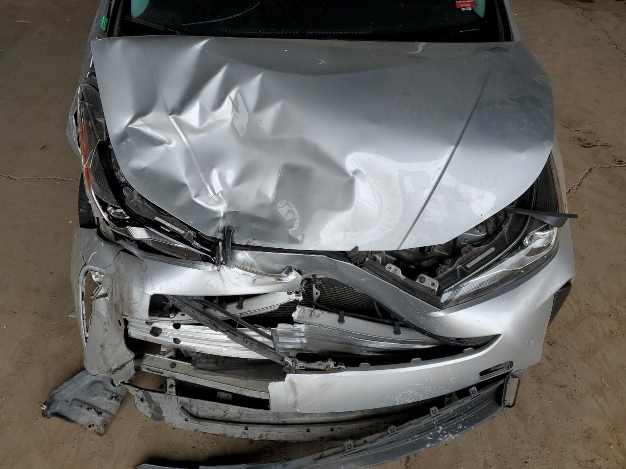 2019 Toyota Prius - Image 12