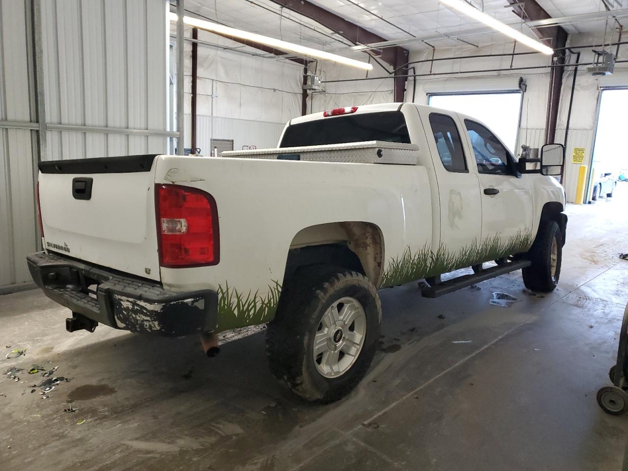2007 Chevrolet Silverado - Image 3