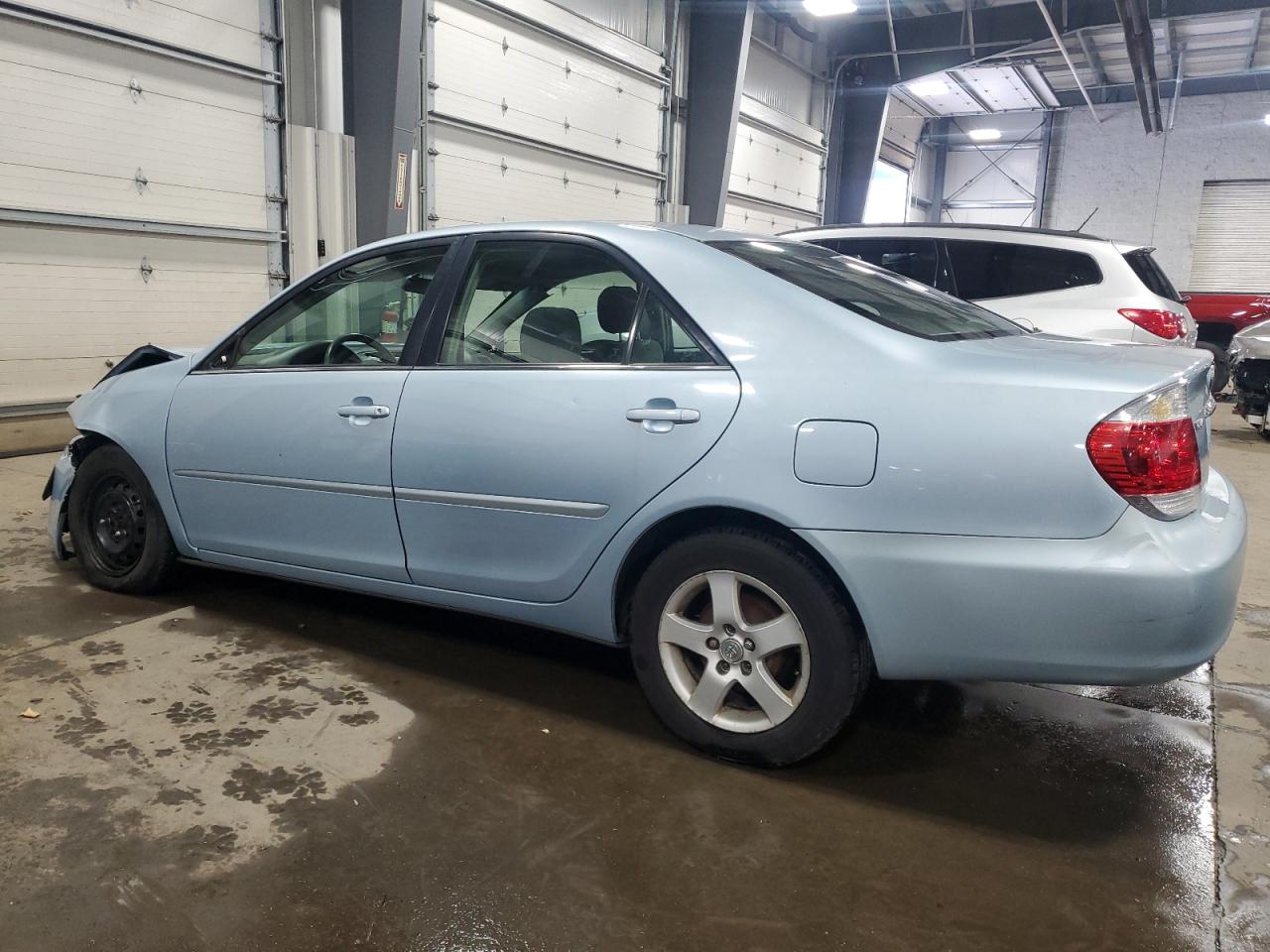 2005 Toyota Camry - Image 2