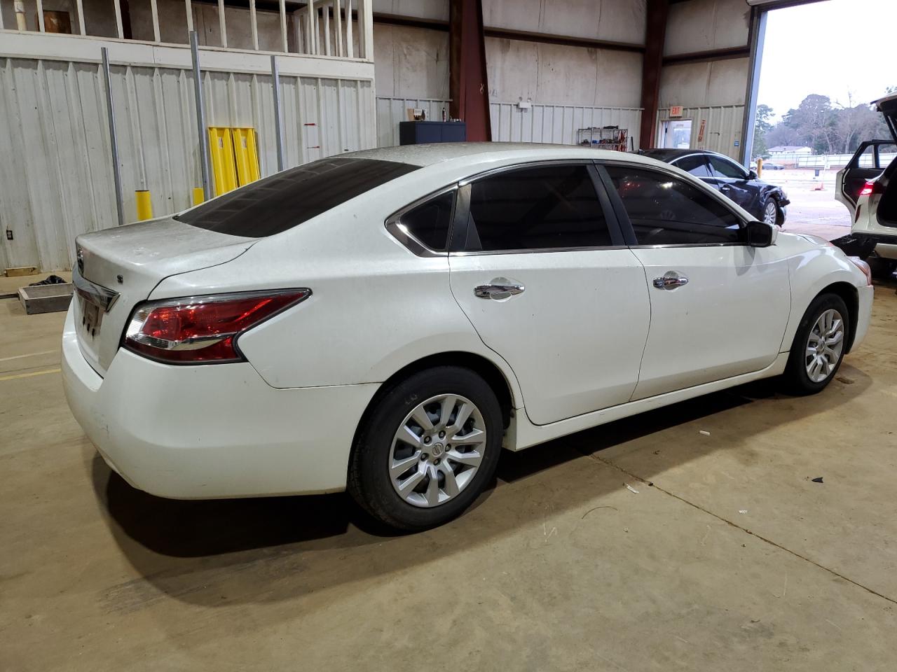 2015 Nissan Altima - Image 3