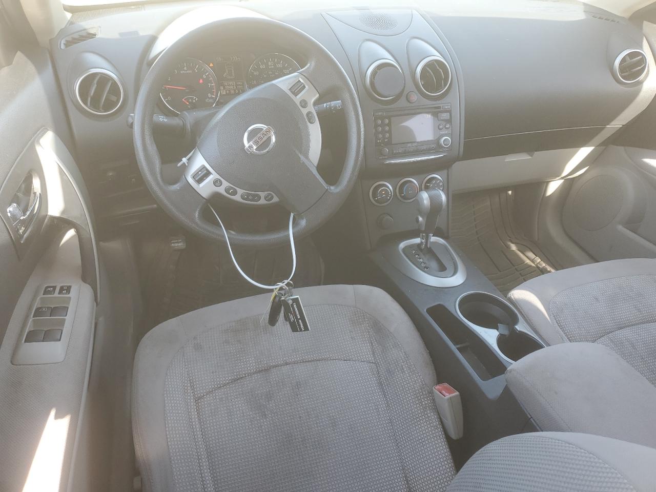 2011 Nissan Rogue - Image 8