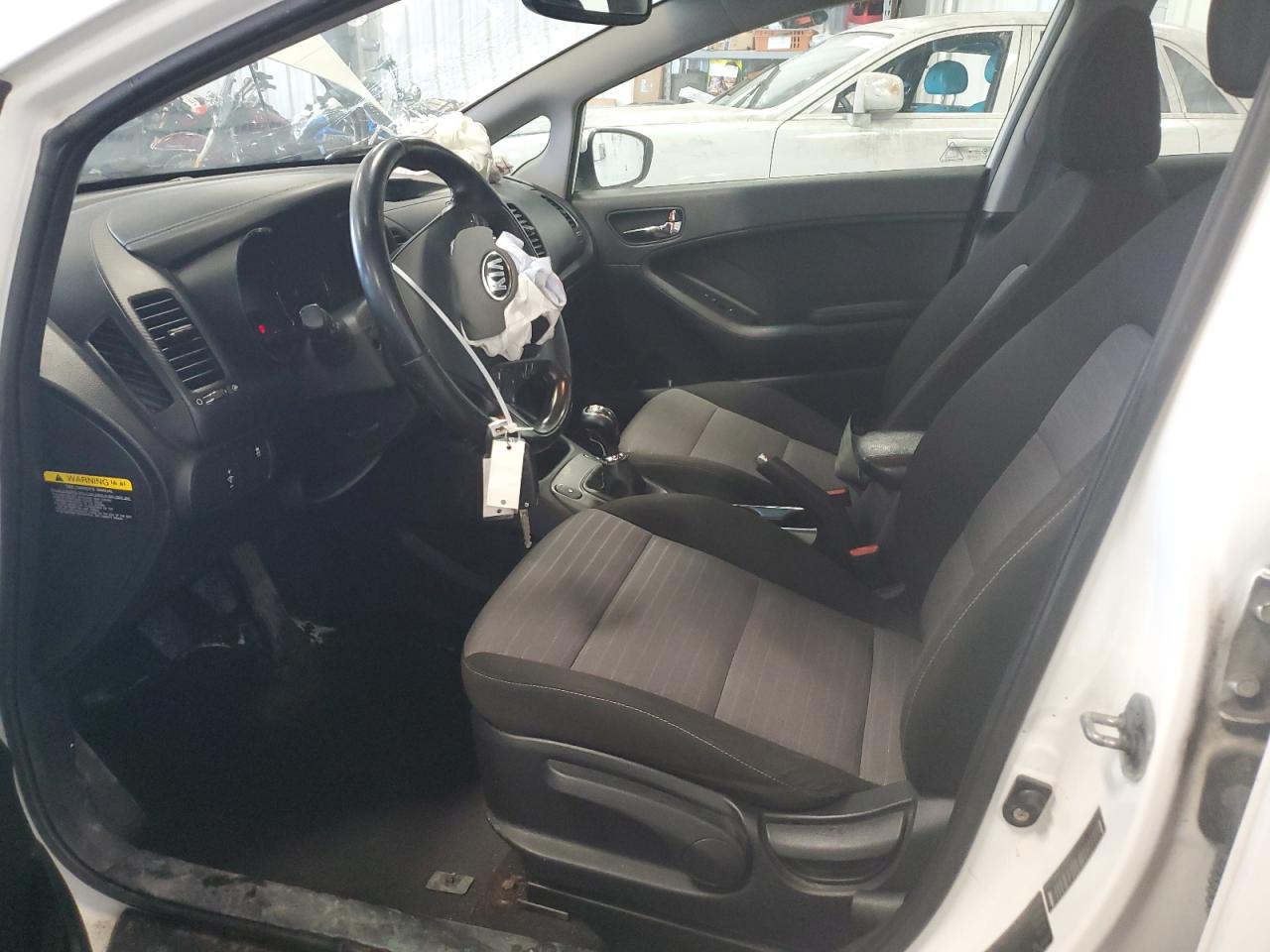 2015 Kia Forte - Image 7