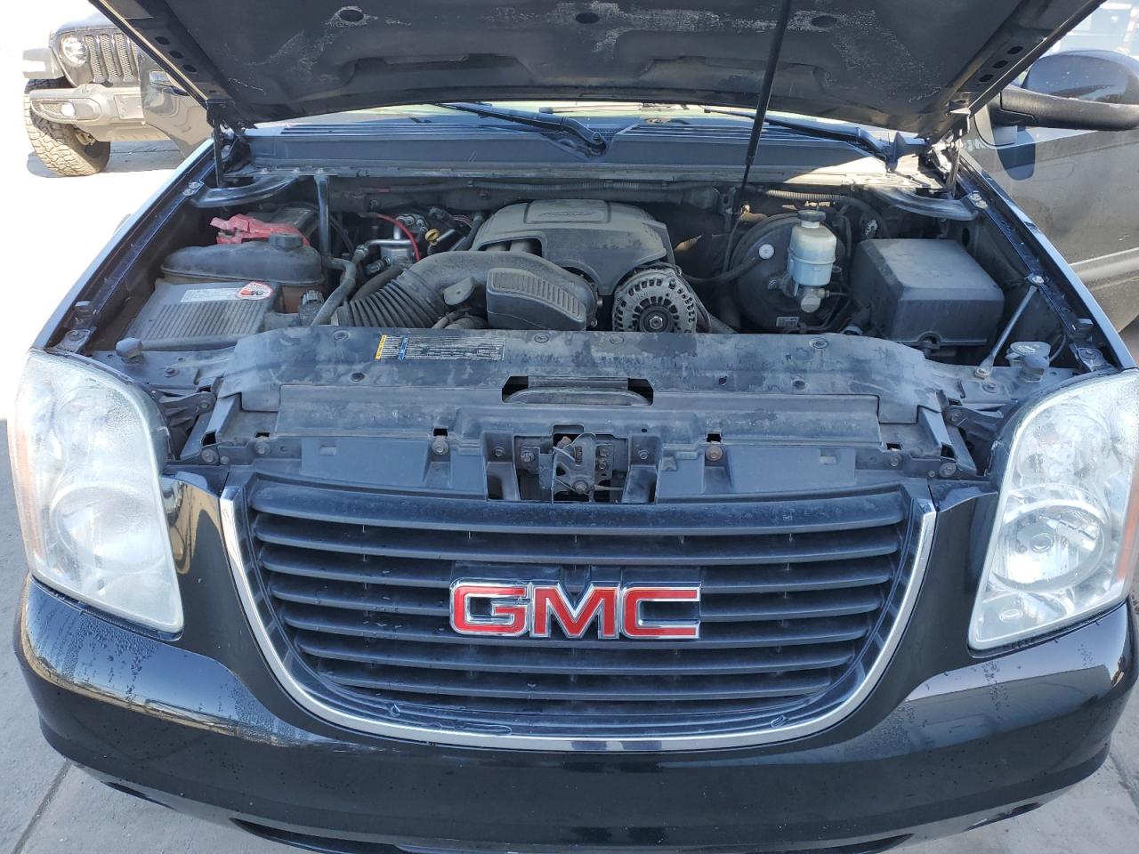 2009 GMC Yukon - Image 12