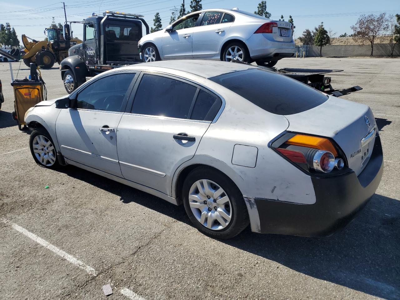 2011 Nissan Altima - Image 2