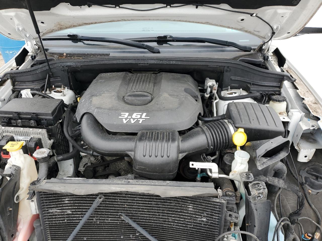 2014 Jeep Grand Cherokee - Image 12