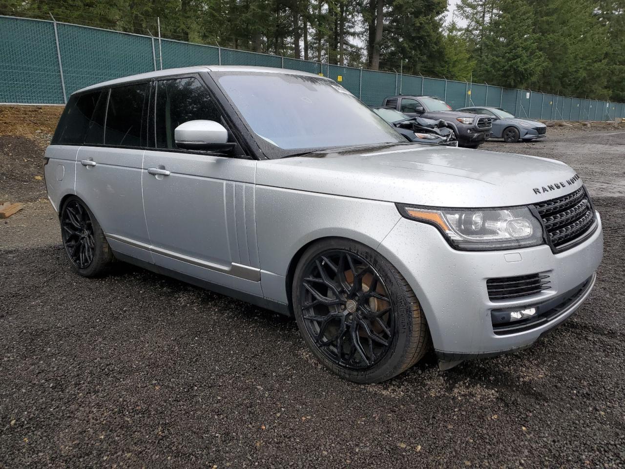 2016 Land Rover Range Rover - Image 4