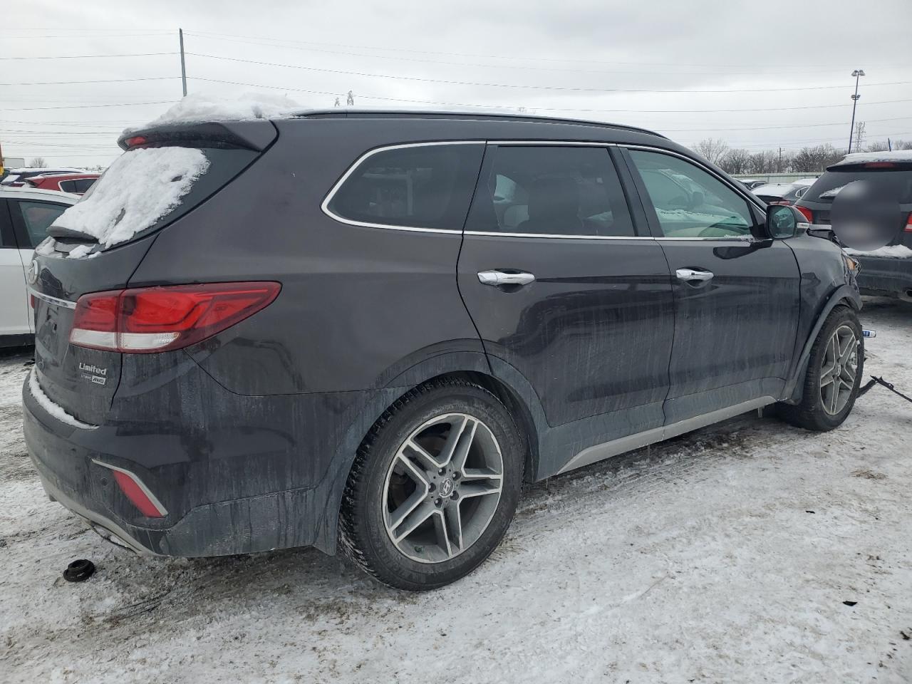 2018 Hyundai Santa Fe - Image 3