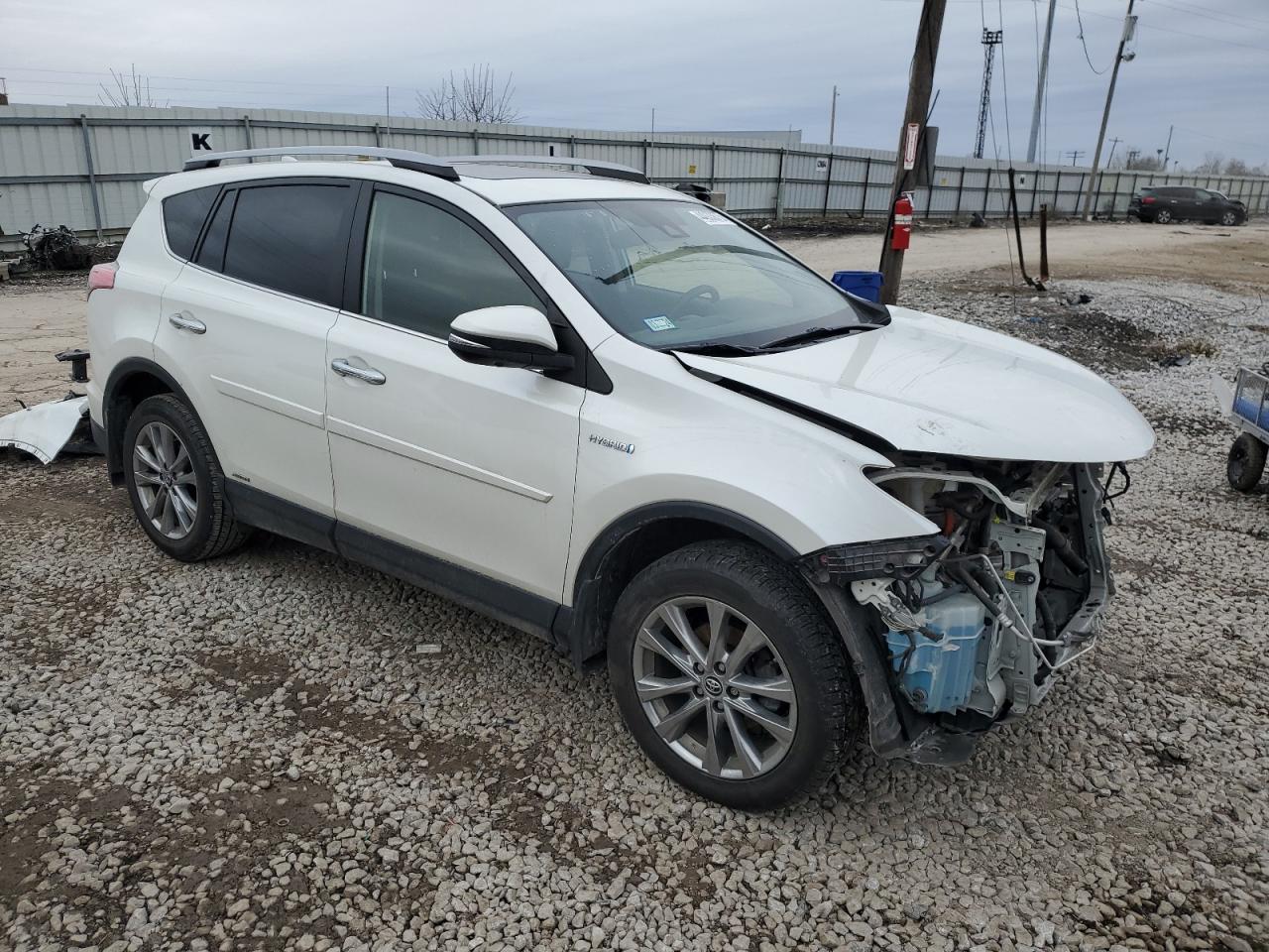 2017 Toyota RAV 4 - Image 4