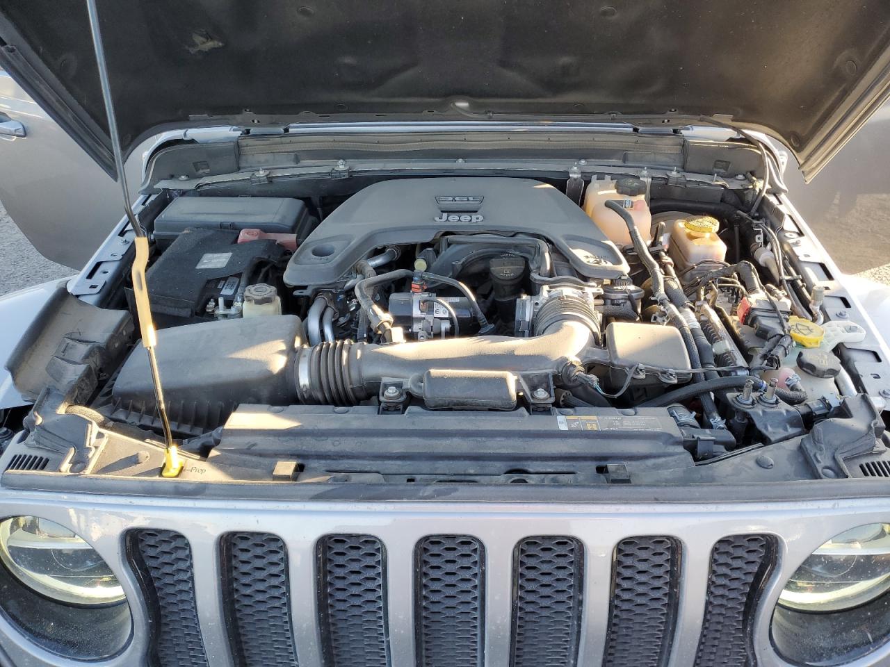 2021 Jeep Wrangler - Image 14