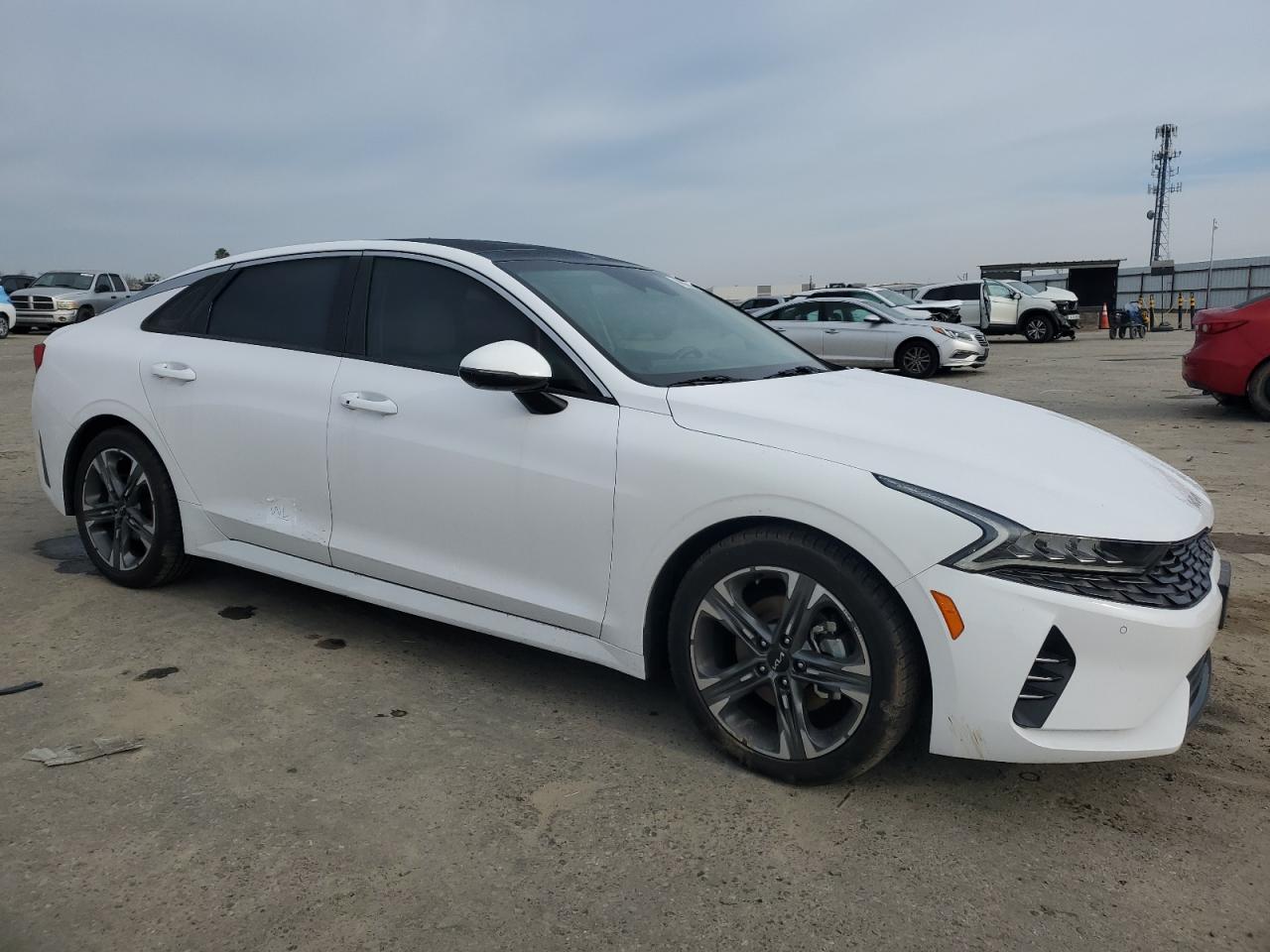 2022 Kia K5 - Image 4