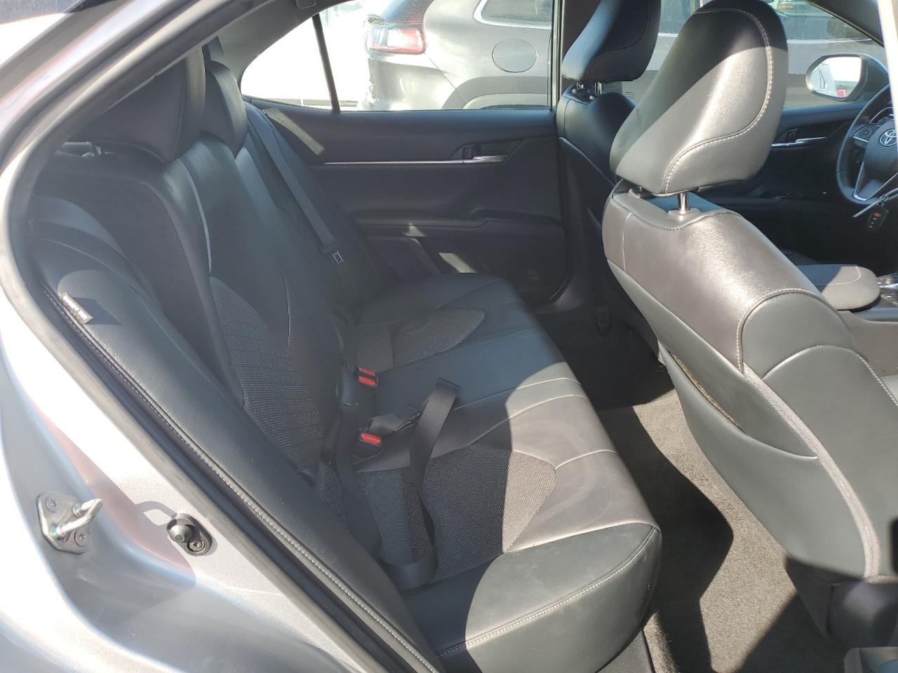 2019 Toyota Camry - Image 11
