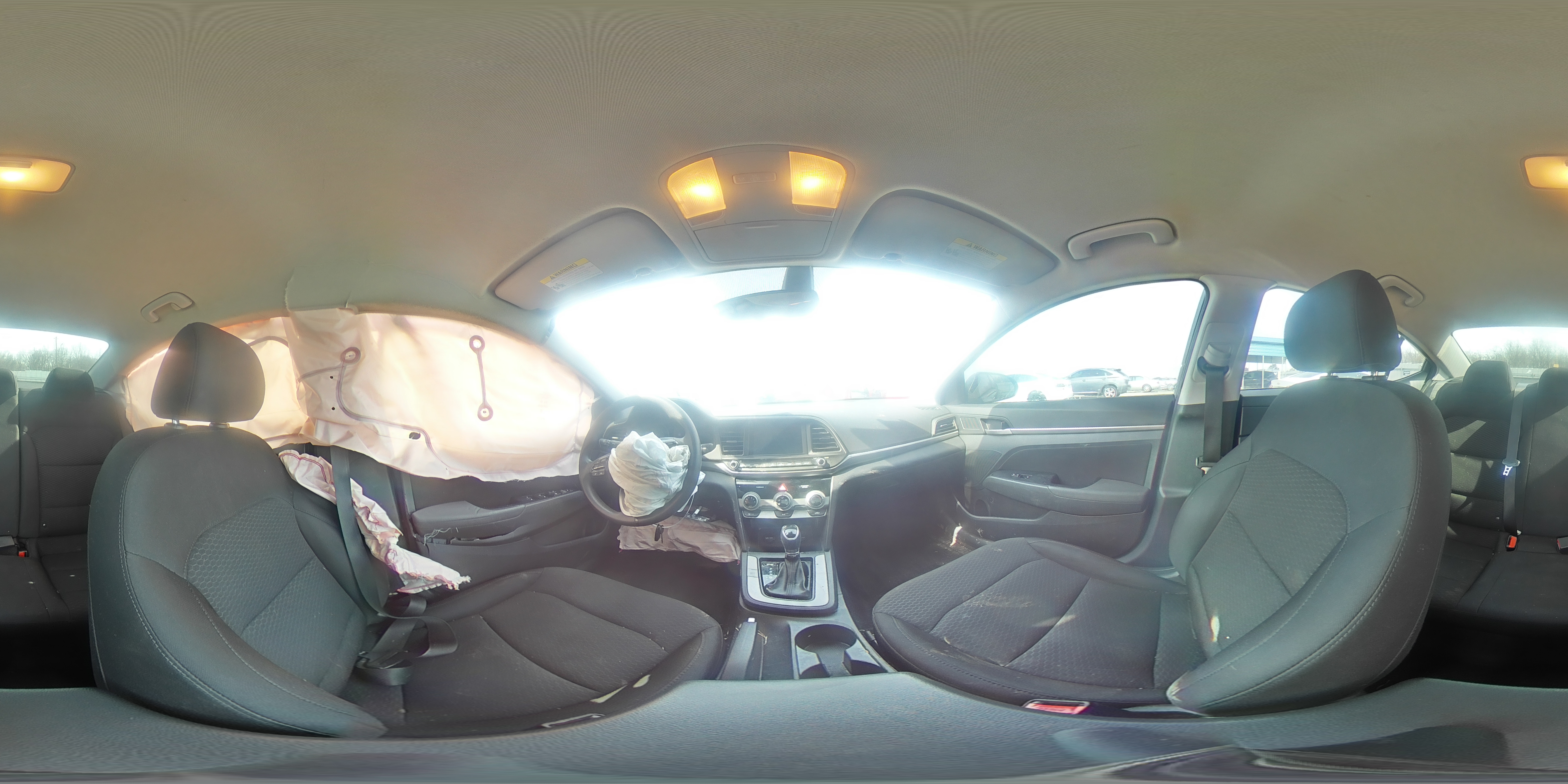 2019 Hyundai Elantra - Image 13