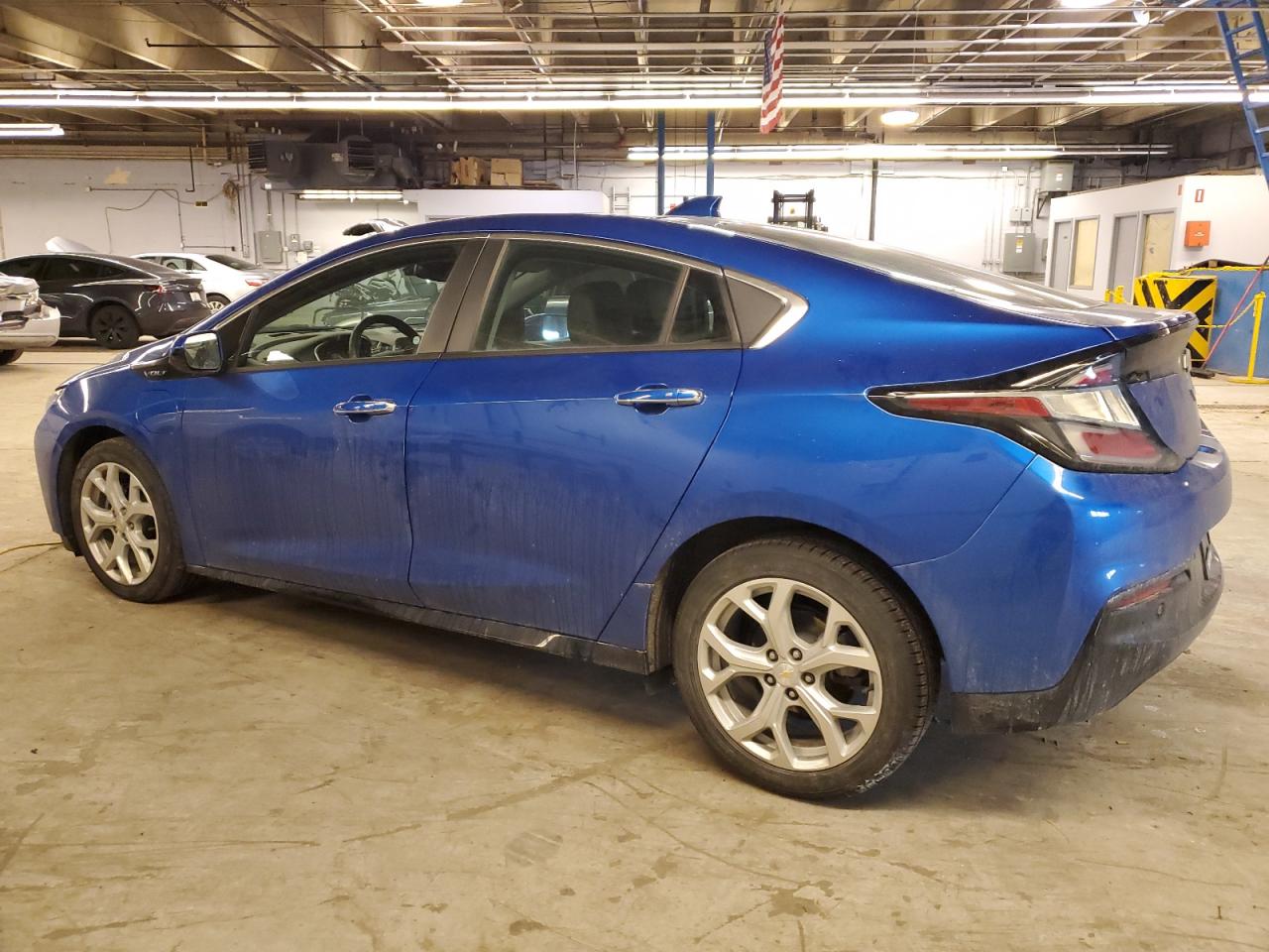 2017 Chevrolet Volt - Image 2