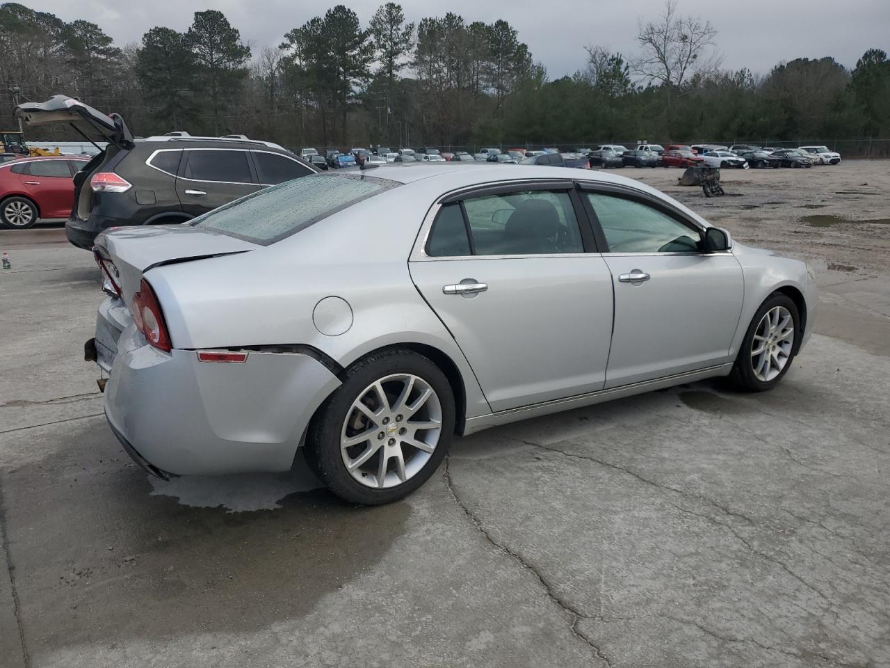 2010 Chevrolet Malibu - Image 3