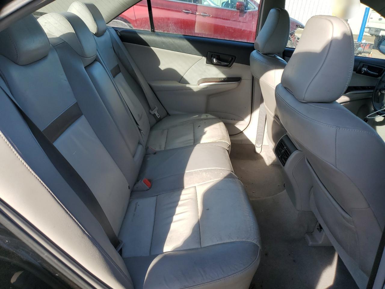 2012 Toyota Camry - Image 10
