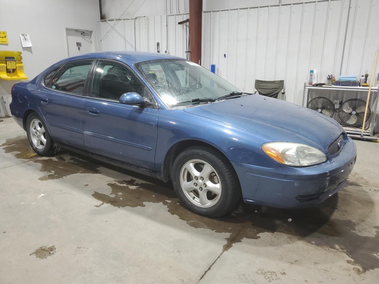 2004 Ford Taurus - Image 4