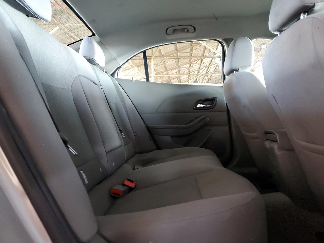 2013 Chevrolet Malibu - Image 10