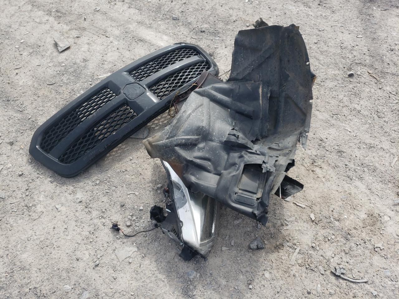 2014 RAM 1500 - Image 14