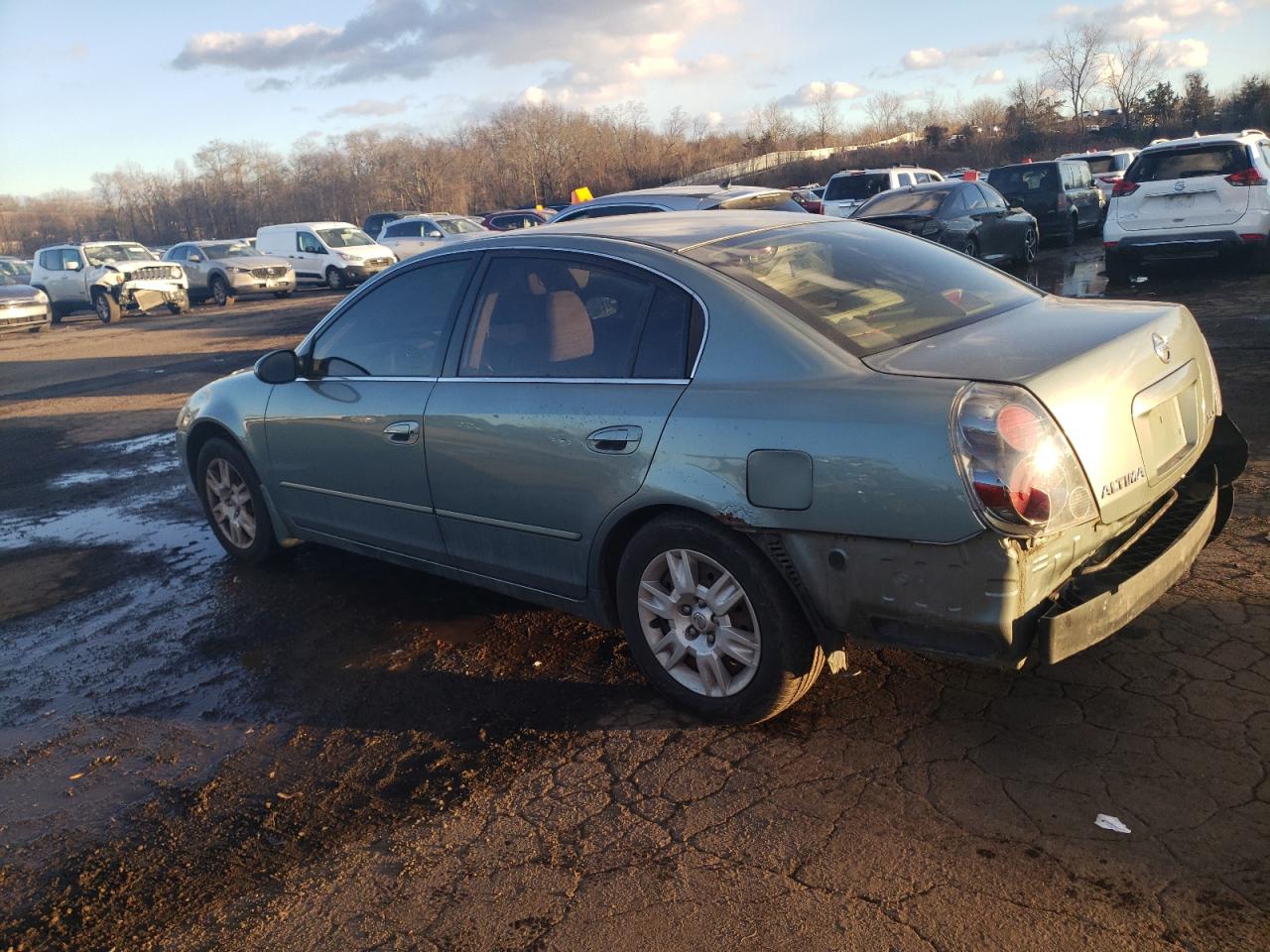 2005 Nissan Altima - Image 2