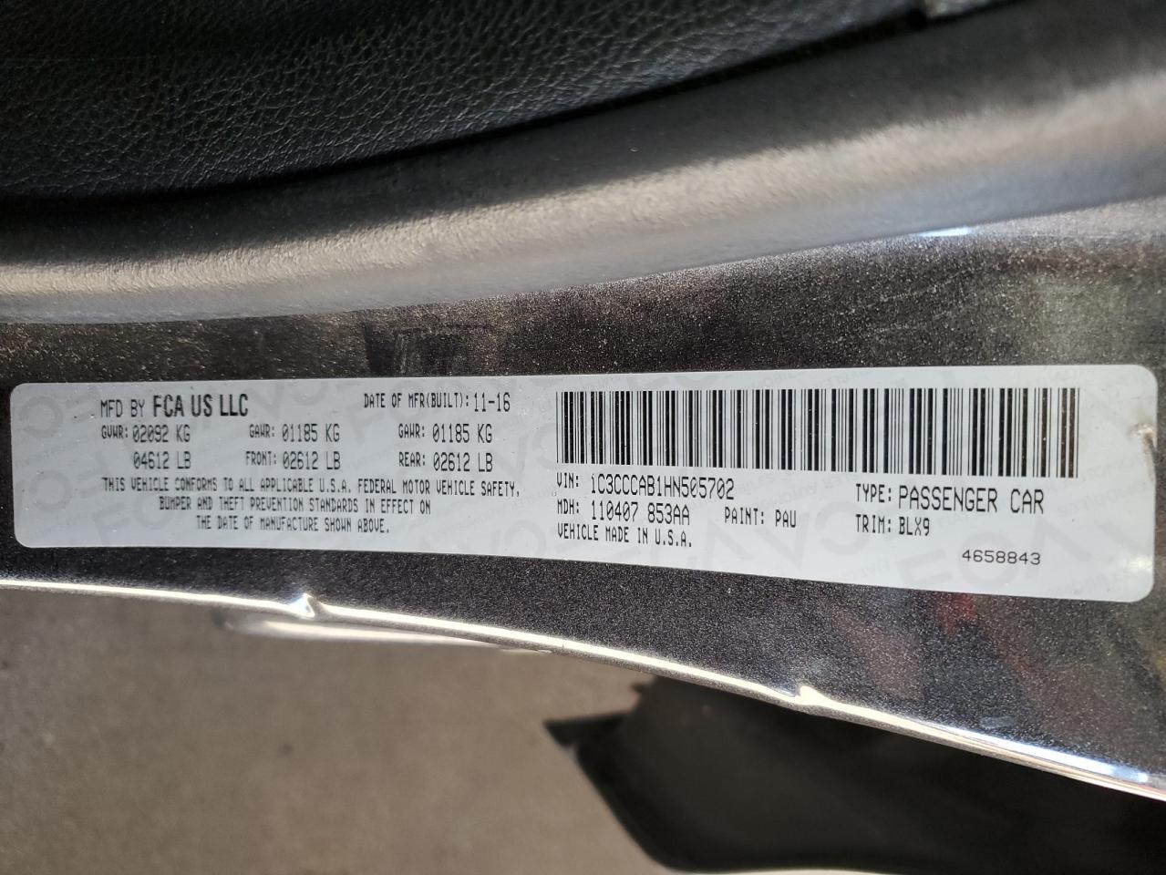 2017 Chrysler 200 - Image 12