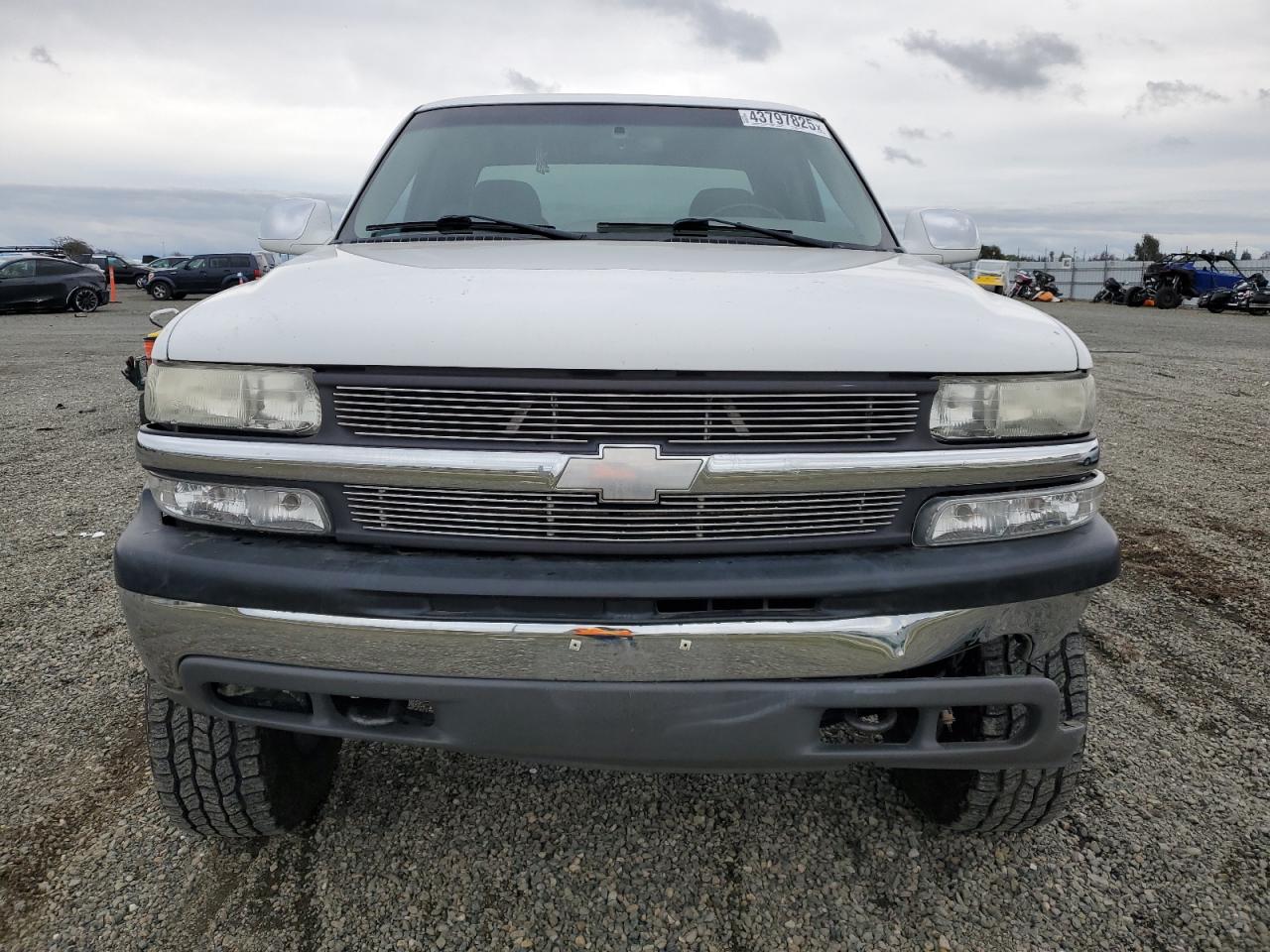 2000 Chevrolet Silverado - Image 5