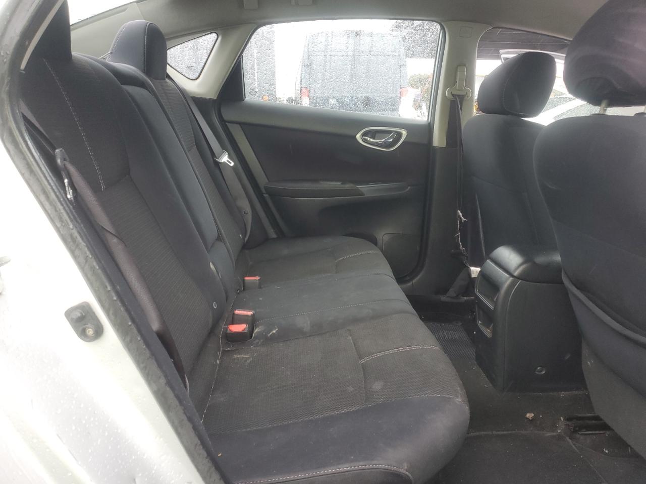 2014 Nissan Sentra - Image 10