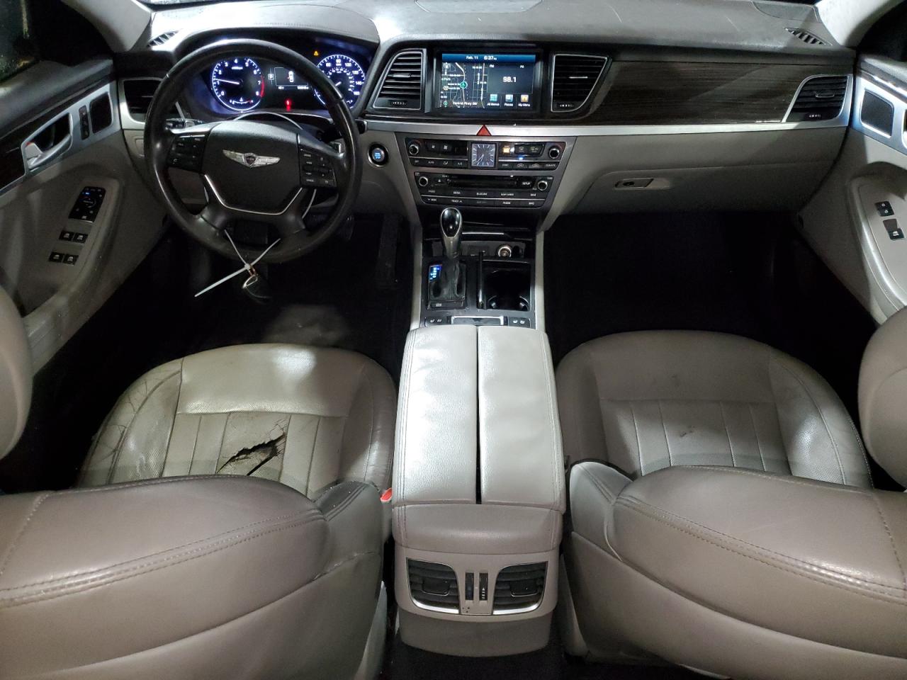 2016 Hyundai Genesis - Image 8