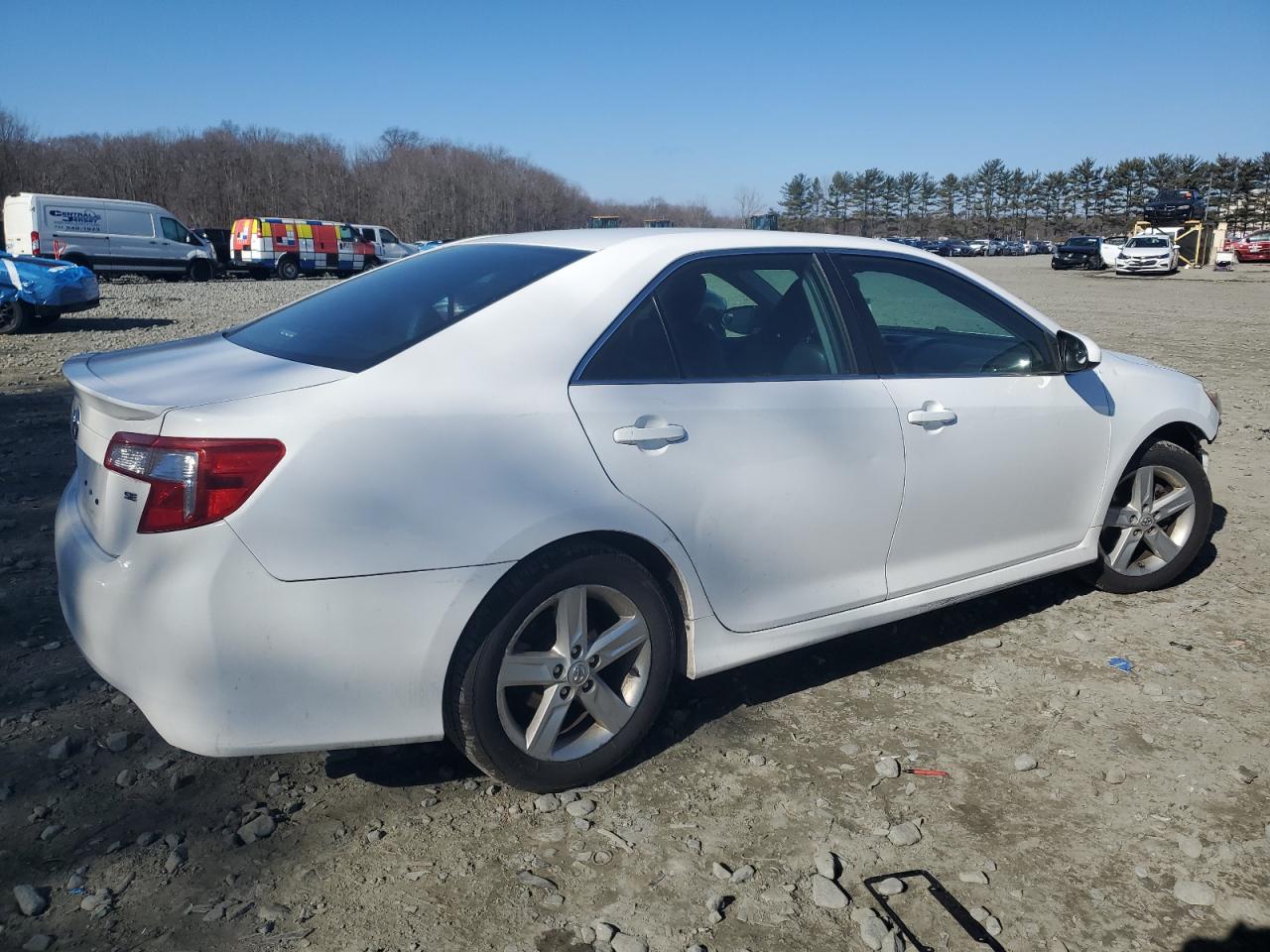 2014 Toyota Camry - Image 3