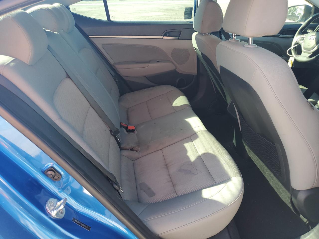 2018 Hyundai Elantra - Image 10