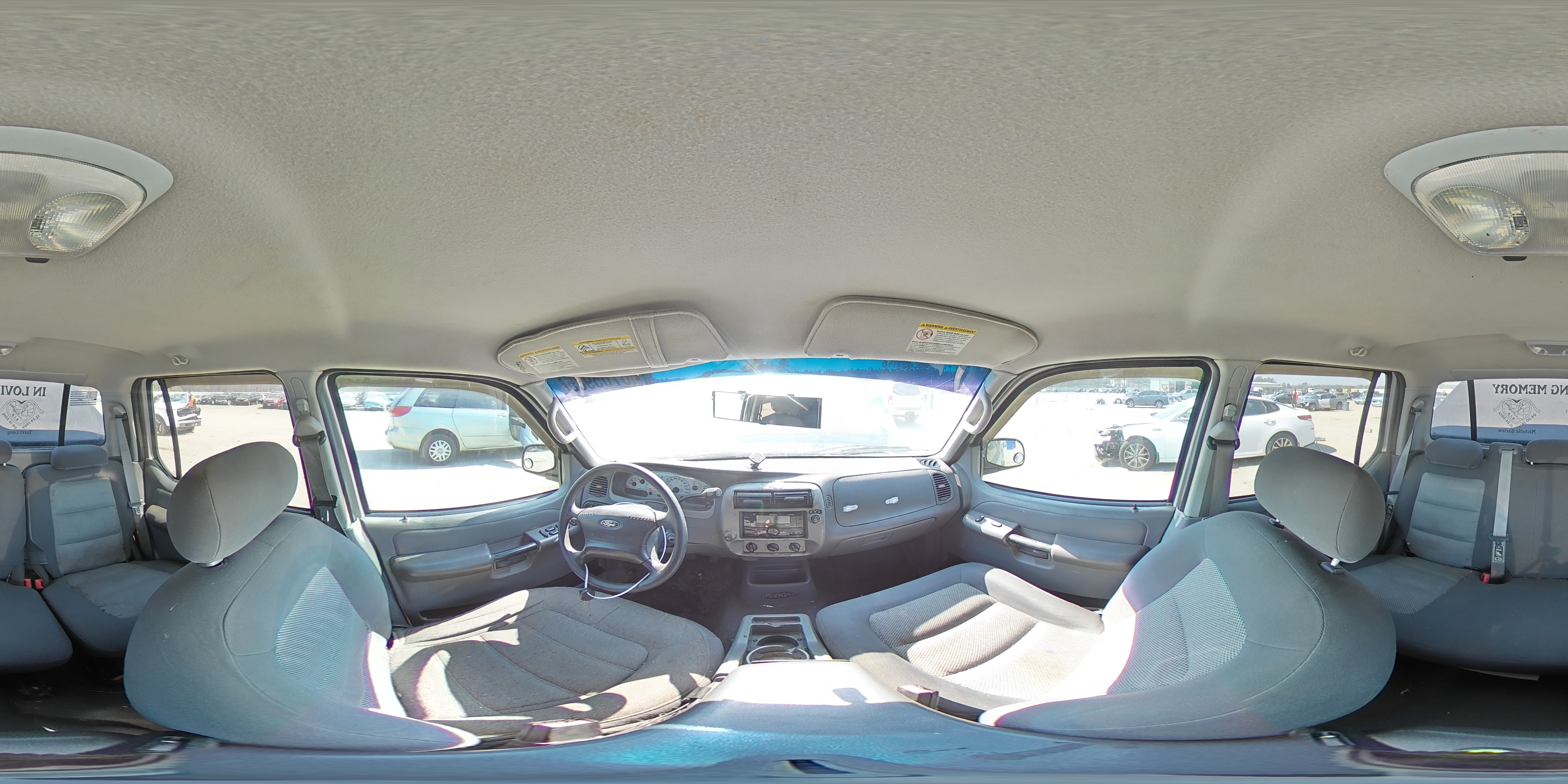 2004 Ford Explorer - Image 13