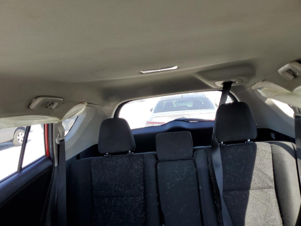 2017 Toyota RAV 4 - Image 10