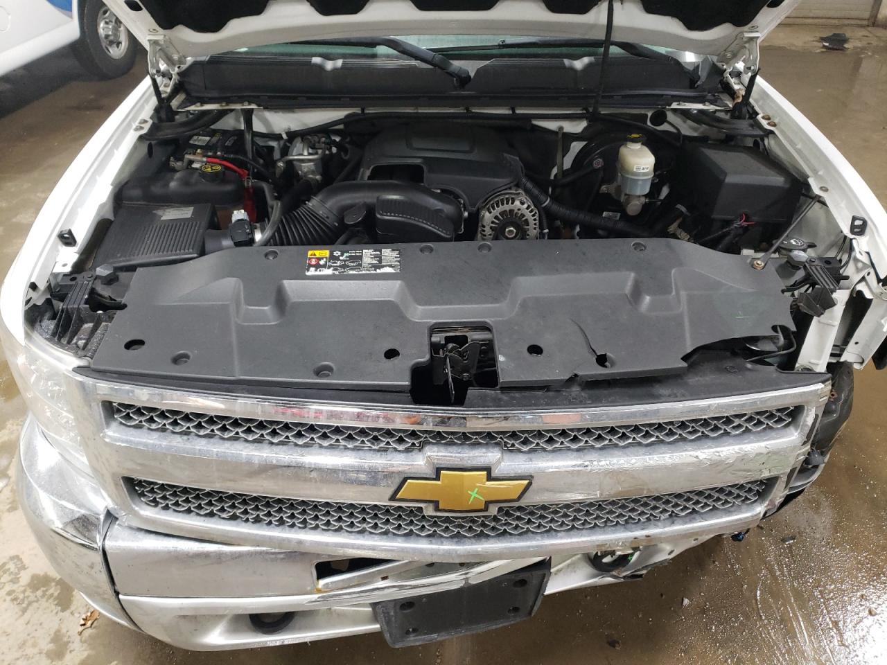 2012 Chevrolet Silverado - Image 11