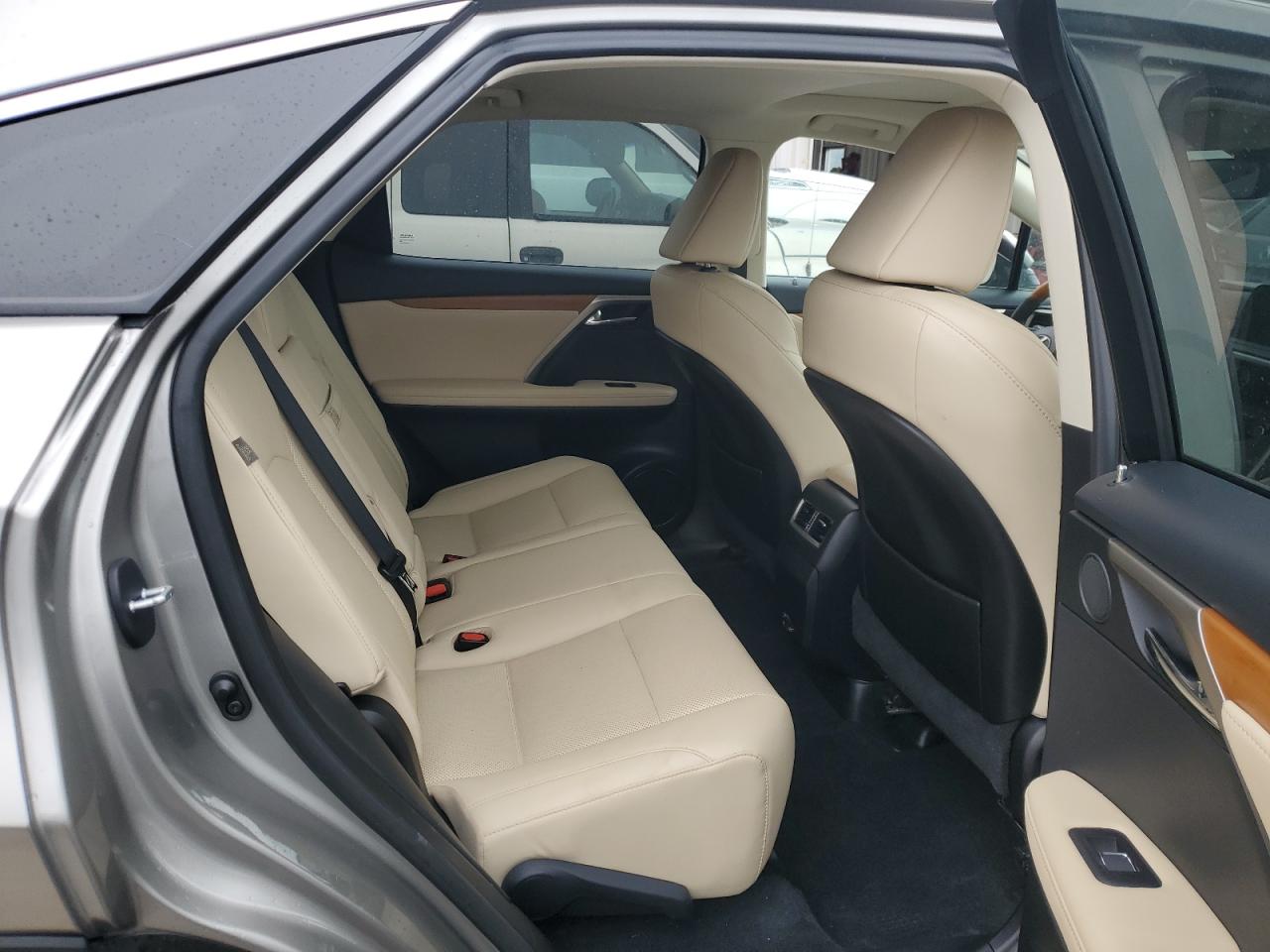 2022 Lexus RX - Image 11