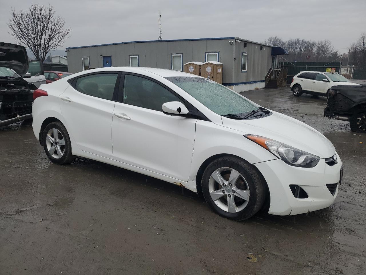 2013 Hyundai Elantra - Image 4