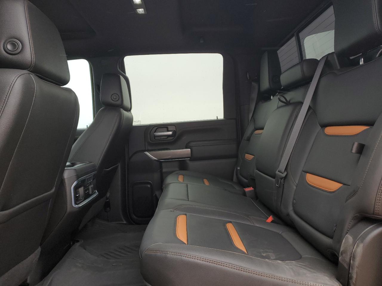 2022 GMC Sierra - Image 10