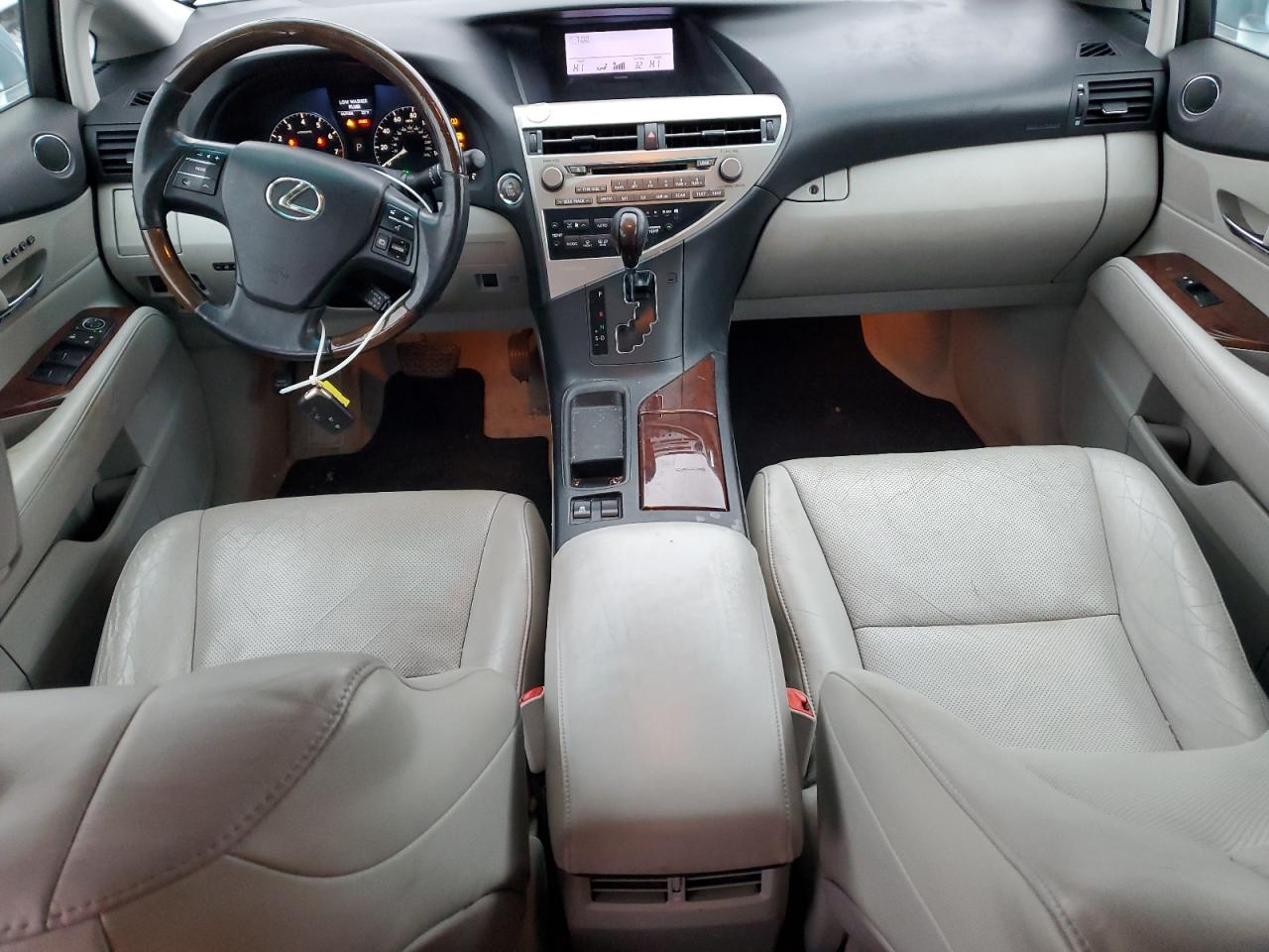 2010 Lexus RX - Image 8
