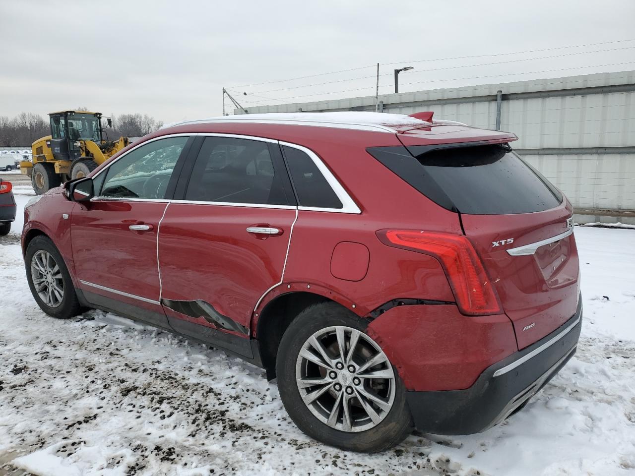 2021 Cadillac XT5 - Image 2