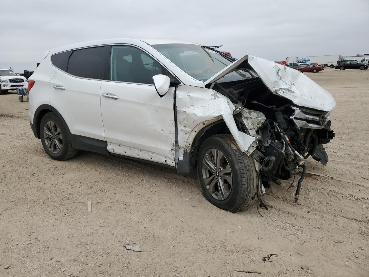 2016 Hyundai Santa Fe - Image 4