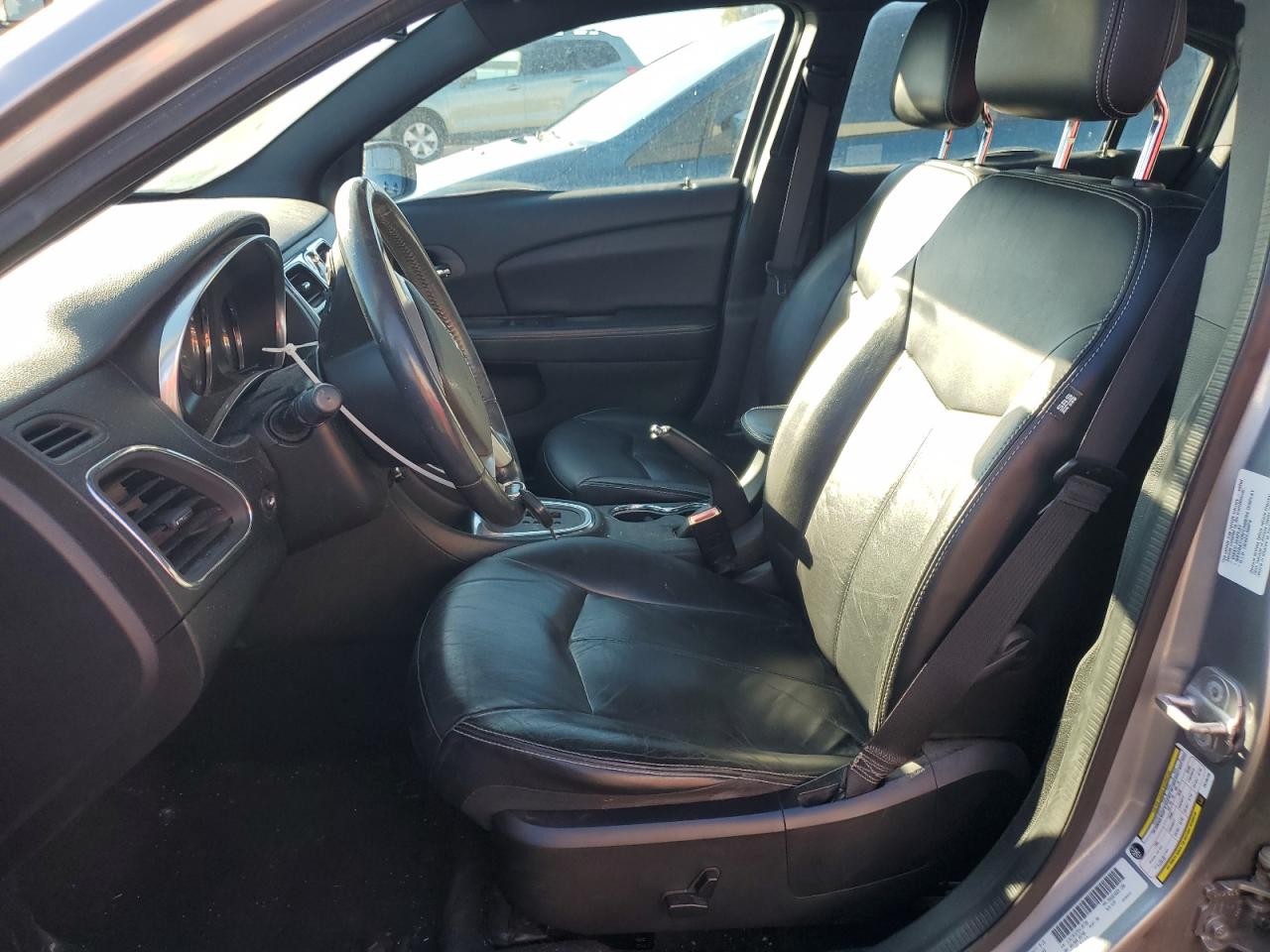 2014 Chrysler 200 - Image 7