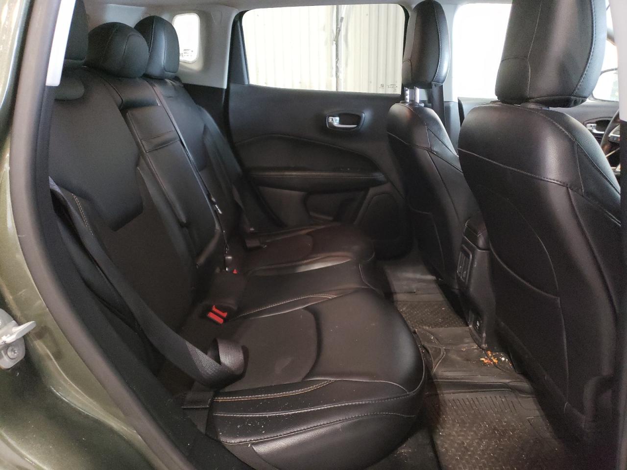 2017 Jeep Compass - Image 11