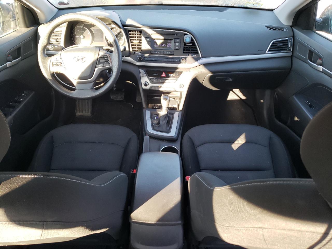 2018 Hyundai Elantra - Image 8