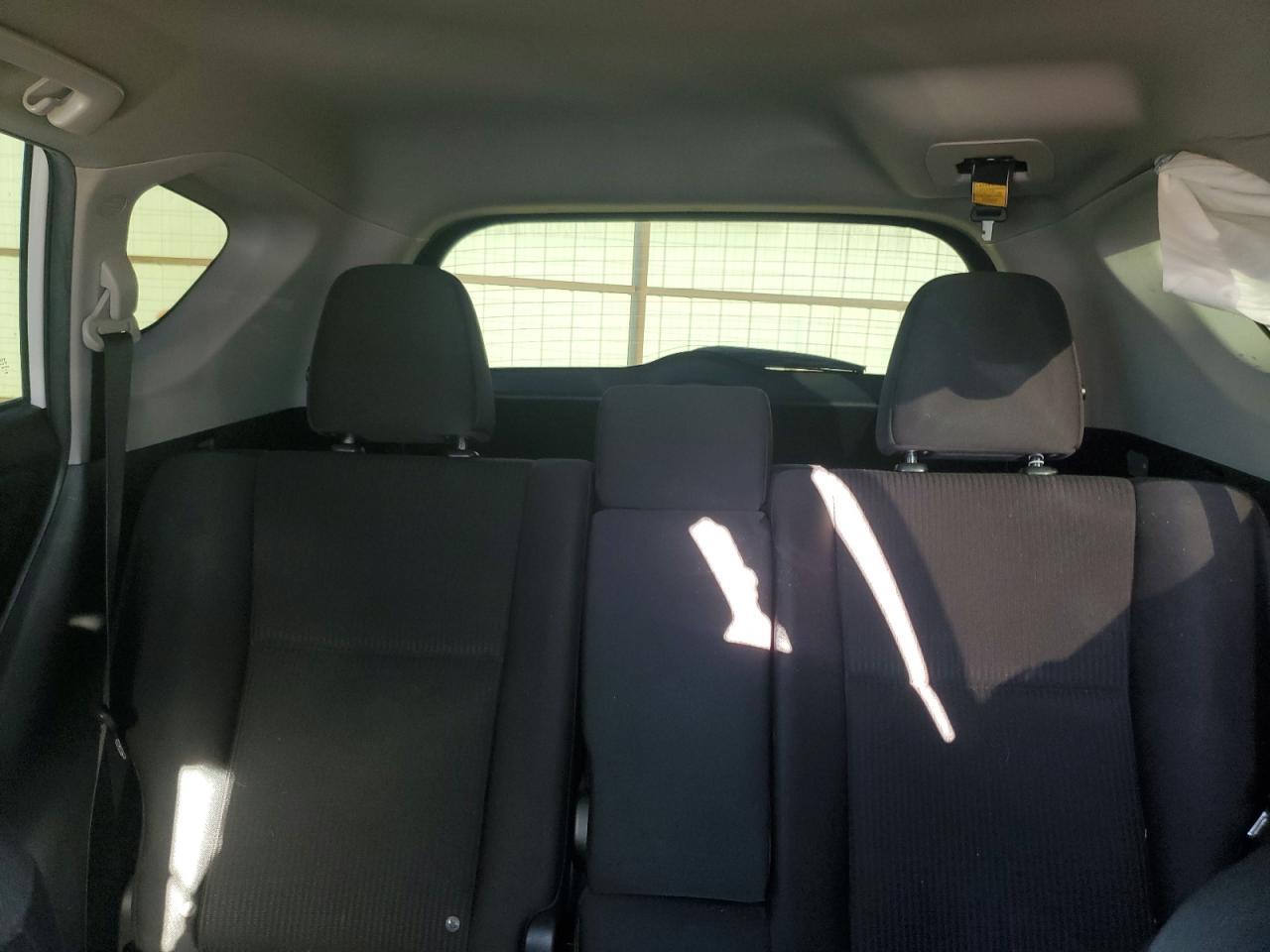 2017 Toyota RAV 4 - Image 10
