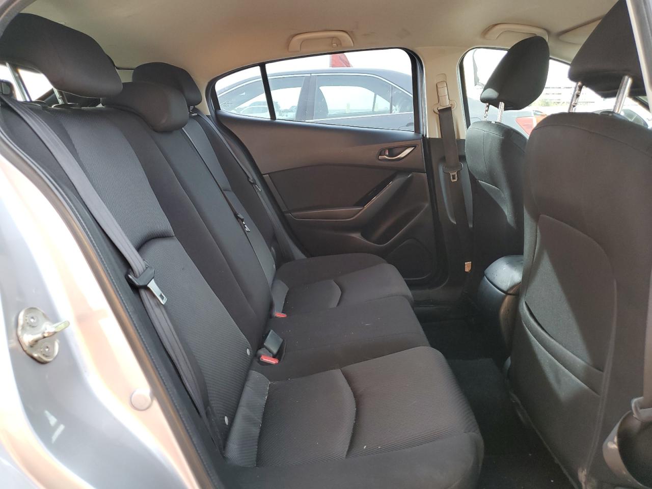2017 Mazda 3 - Image 10