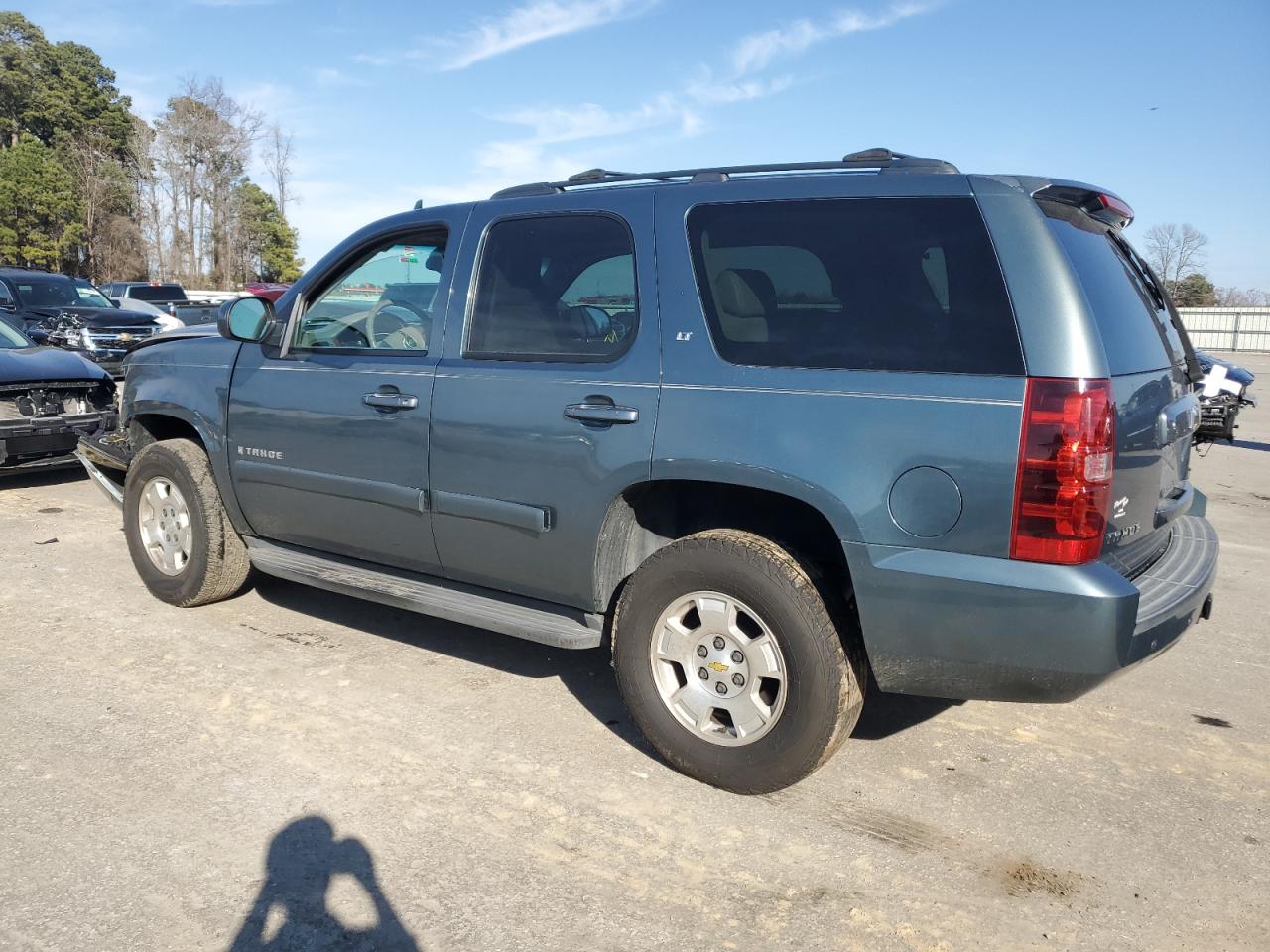 2009 Chevrolet Tahoe - Image 2