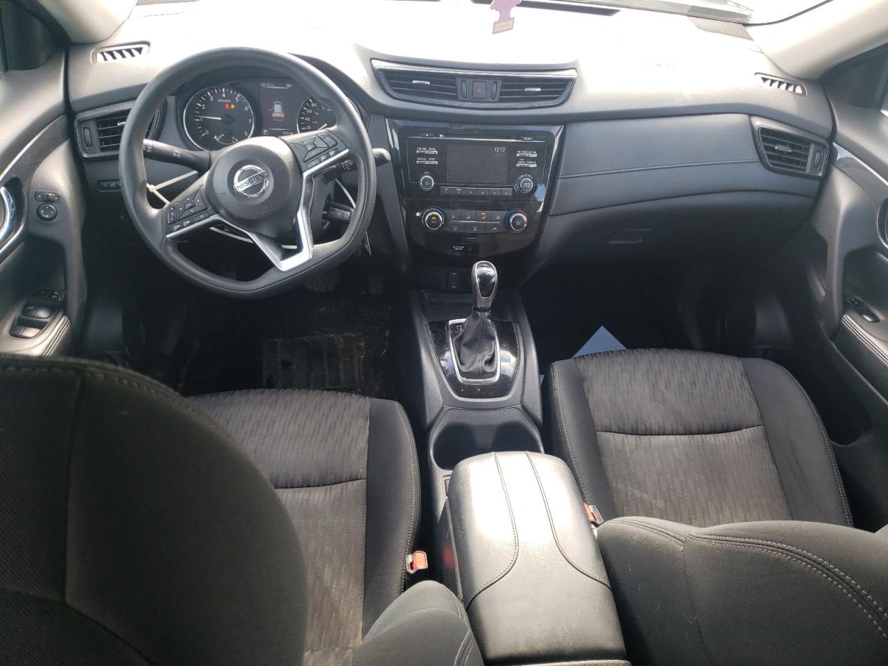 2017 Nissan Rogue - Image 8